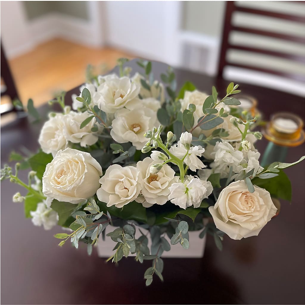 Fresh Linen Box Bouquet – Jerome Florist, Bronx NY