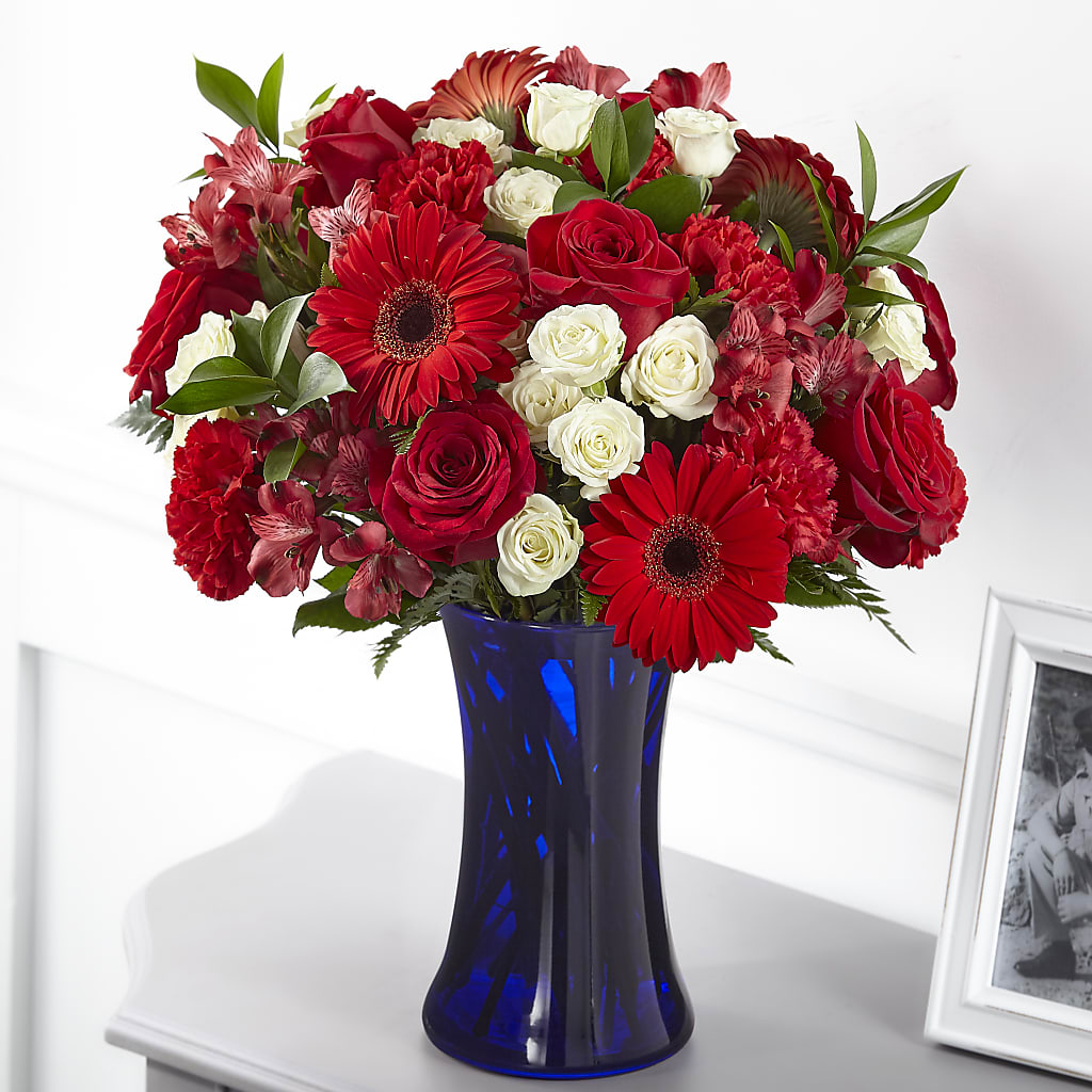 Hearts Embrace Bouquet – Jerome Florist, Bronx NY