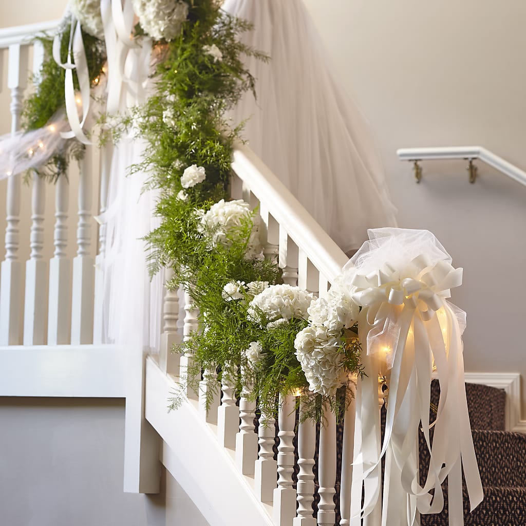 Champagne Dreams Garland – Jerome Florist, Bronx NY
